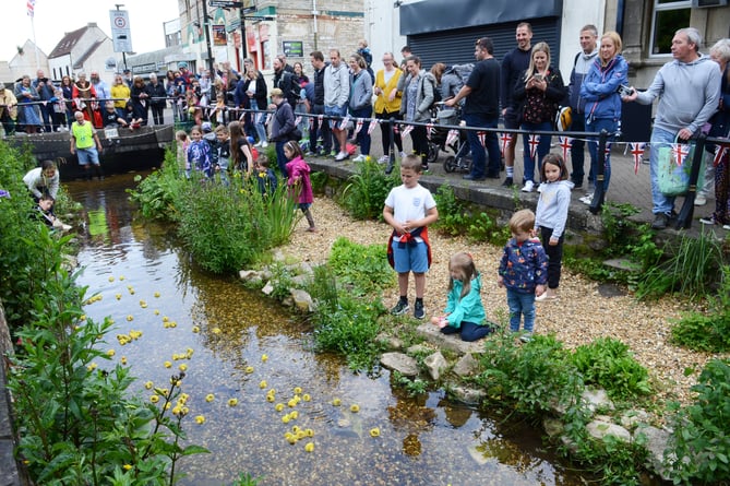 Midsomer Norton held their Annual Duck Race over the Jubilee weekend. 