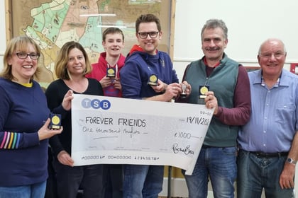 £1,000 for Forever Friends Appeal thanks to quiz