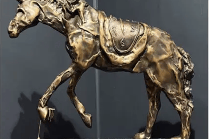 Appeal to find statue stolen from art gallery