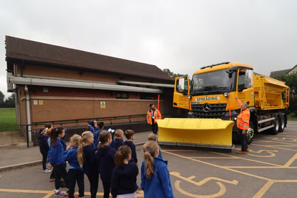 Council gritting lorry makes school visit 