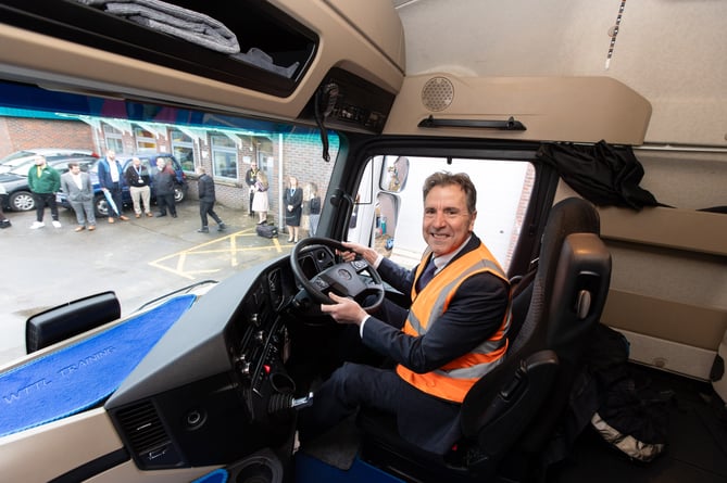 West of Englad Metro Mayor Dan Norris visits City of Bristol College and wttl HGV training during Lorry Week. November 2023.