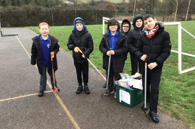 Welton Primary School Wombles get stuck in.