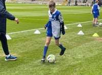 Stratton Utd U11s player honours great granddad at Bristol Rovers game