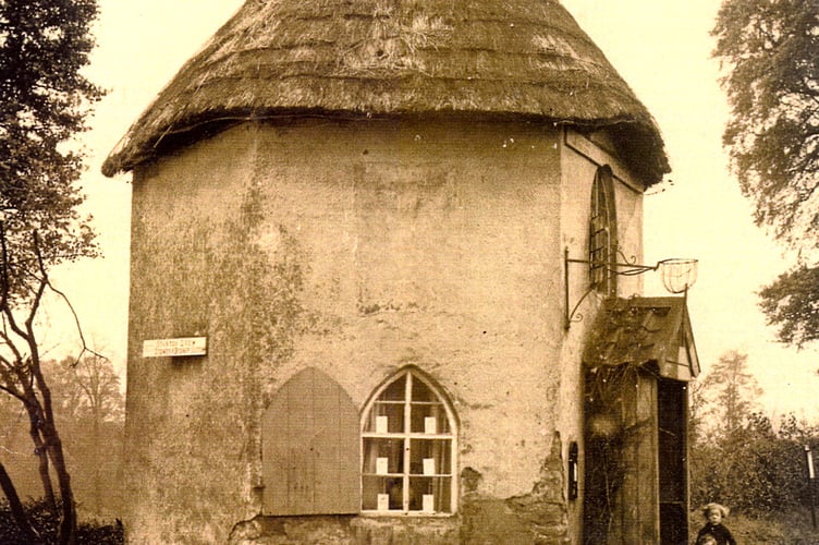 Photo Archive/Miscellaneous. Dennis Chedgy Collection. Caption: 'Stanton Drew Toll House'.