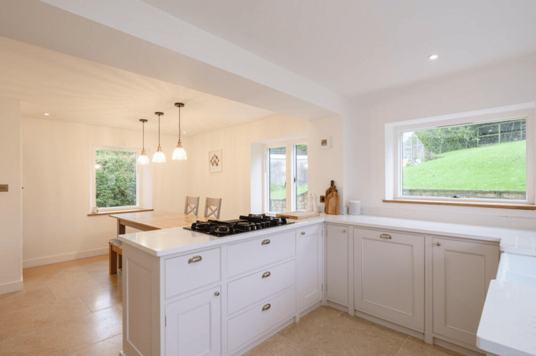 Charming period cottage: Modern comfort and original character near Dundry